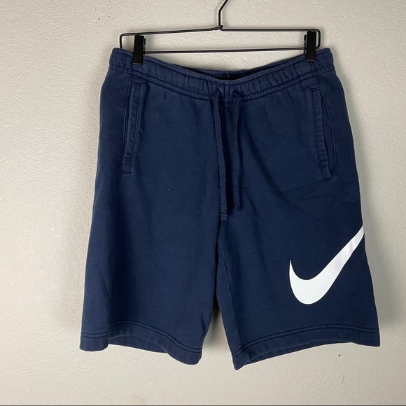Nike Athletic Shorts Size Large - Picture 1 of 5